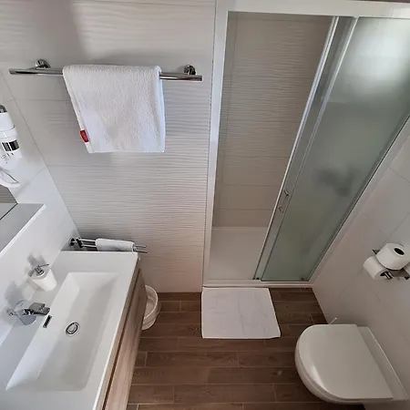 & Miljenka Matusan 3* Rab Town